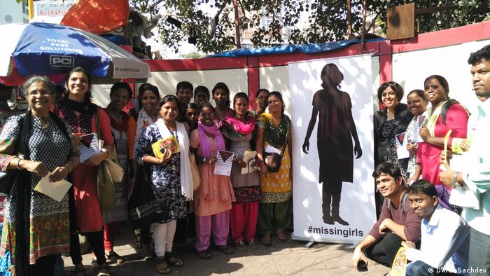 Leena Kejriwal and supporters in Mumbai