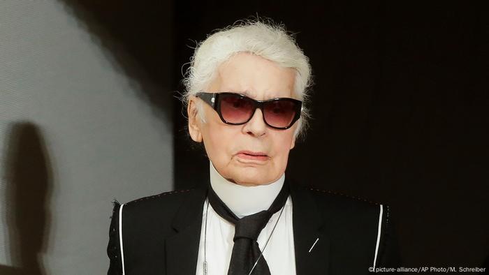 karl lagerfeld de dos