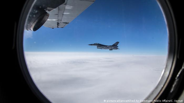 Истребители НАТО в небе над Литвой