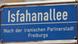 Ein Straßenschild der "Isfahanallee" in Freiburg weist auf die Städtepartnerschaft zwischen Freiburg und der iranischen Stadt Isfahan hin (Foto vom 12.01.2006, Foto: dpa) Ein Straßenschild der "Isfahanallee" in Freiburg weist auf die Städtepartnerschaft zwischen Freiburg und der iranischen Stadt Isfahan hin (Foto vom 12.01.2006, Foto: dpa)