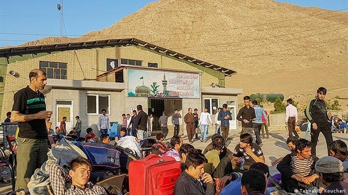Iran Afghanische Migranten und Arbeiter verlassen Iran