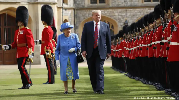 Großbritannien Donald Trump und Queen Elizabeth (picture-alliance/dpa/P. Monsivais)
