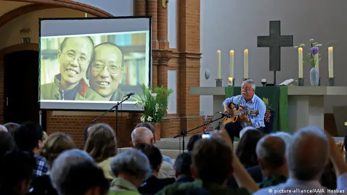 Gedenken 1. Jahrestag Todestag Liu Xiaobo Biermann