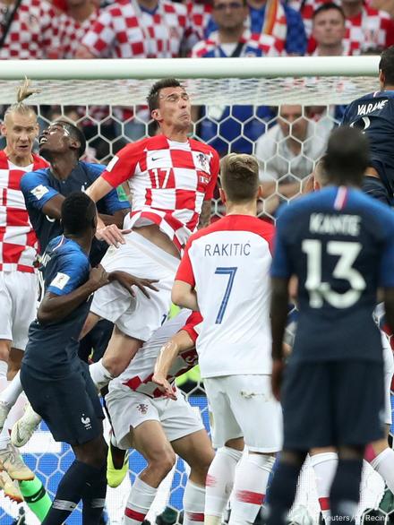 France crowned 2018 FIFA World Cup champions, beating Croatia 4 - 2