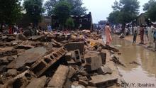 Katsina Flood Schlagworte: Nigeria, Katsina, Flood, Wer hat das Bild gemacht?: Yusuf Ibrahim (DW correspondent)
Wann wurde das Bild gemacht?: 16.07. 2018
Wo wurde das Bild aufgenommen?: Katsina / Nigeria
Bildbeschreibung: Bei welcher Gelegenheit / in welcher Situation wurde das Bild aufgenommen? Wer oder was ist auf dem Bild zu sehen? Floods kill many people in Katsina State Nigeria