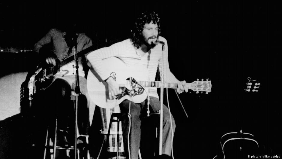Between Folk And Islam Yusuf Cat Stevens At 70 Music Dw 07 18