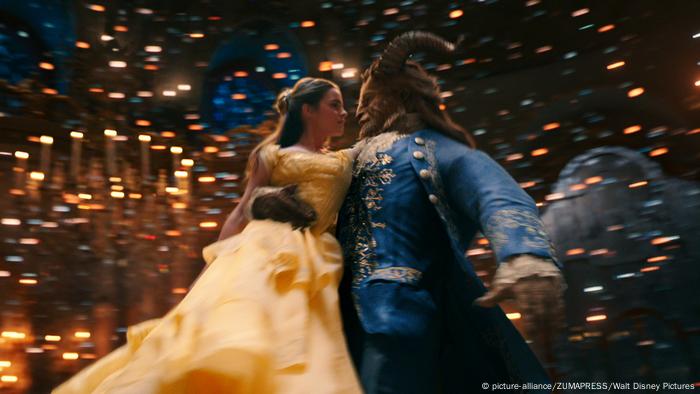 Emma Watson in Beauty and the Beast (picture-alliance/ZUMAPRESS/Walt Disney Pictures)