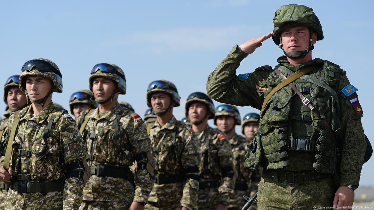 Зачем военным. Миротворческие силы вс РФ. Миротворческая деятельность Вооруженных сил. Миротворческие силы России форма. Военная форма миротворцев России.