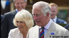 Prince Charles zeigt Persönliches im Buckingham Palace