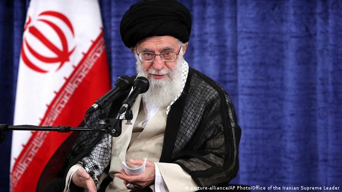 Iran Ayatollah Ali Khamenei (picture-alliance/AP Photo/Office of the Iranian Supreme Leader)