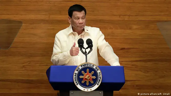 Philippinen, Manila: Präsident Rodrigo Duterte hält eine Ansprache