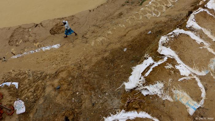 Bangladesh Rohingya-Camp
(DW/V. Hölzl)