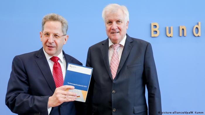 Deutschland Vorstellung des Verfassungsschutzberichtes 2017 Maaßen und Seehofer