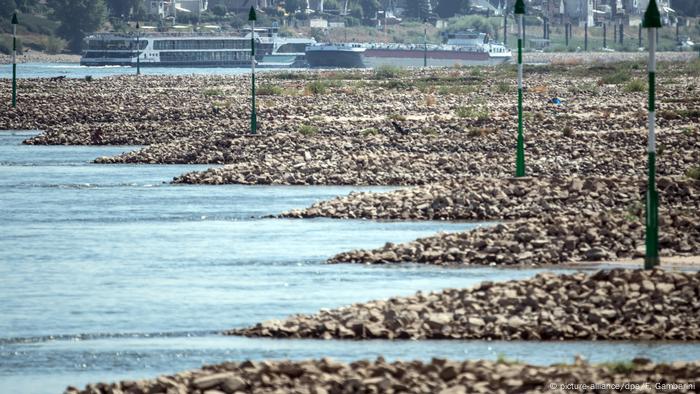 Imagen del río Rin durante la sequía de 2018.