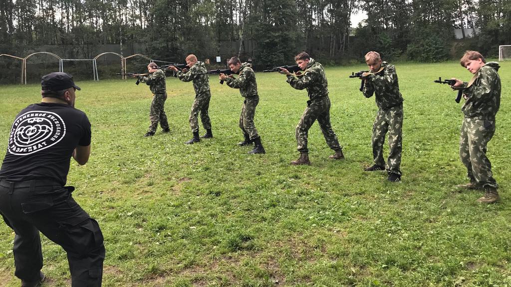 Russian Kids Play War In Military Summer Camps Europe News And Current Affairs From Around The Continent Dw 30 07 2018
