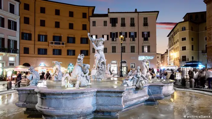 Rom, Neptun Brunnen in Piazza Navona (picture-alliance)