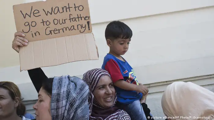 Griechenland - Flüchtlinge protestieren für die Familienzusammenführung vor der Deutschen Botschaft