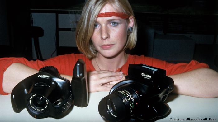  Canon Kameras auf der Photokina in Köln 1984 (picture alliance/dpa/H. Reeh)