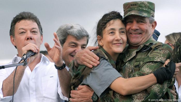 Kolumbien Juan Manuel Santos Freilassung Ingrid Betancourt (picture-alliance/dpa/Queen)
