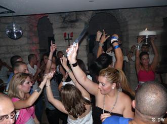 Party in der Disko Cosmos in Bethlehem (Foto: Diana Hodali)