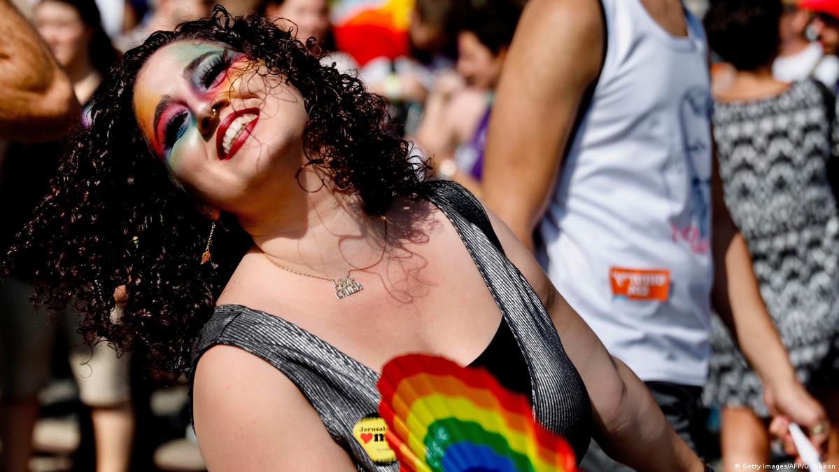 В Иерусалиме в гей-параде участвовали десятки тысяч человек – DW –  02.08.2018