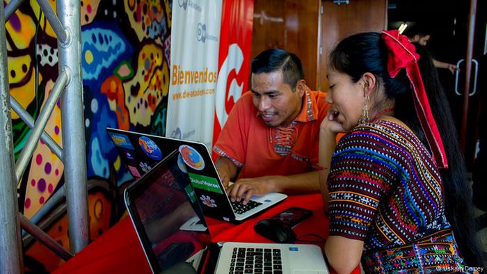 Guatemala-Stadt Digital-Aktivisten Treffen Wikipedia (Uskam Camey)