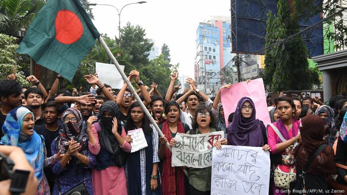 Bangladesch Proteste von Studenten in Dhaka (Getty Images/AFP/M. uz Zaman)