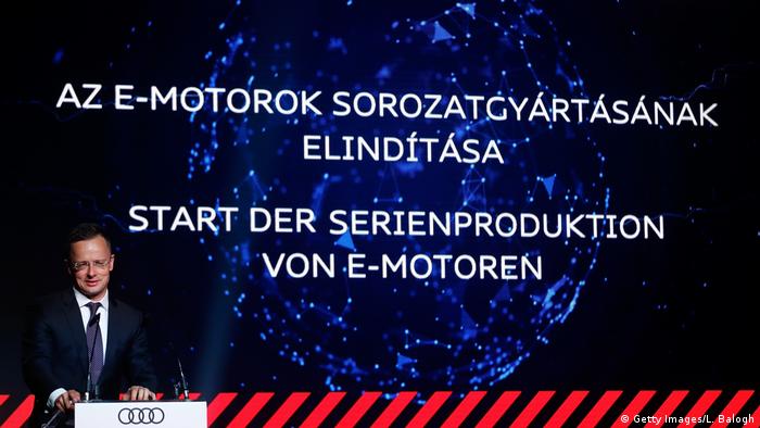 Ungarn Audi eröffnet E-Motor Produktion - Peter Szijjarto