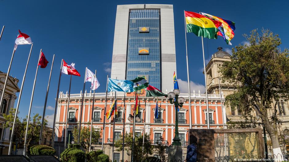Bolivia inaugura nueva sede parlamentaria | América Latina | DW | 02.08.2021