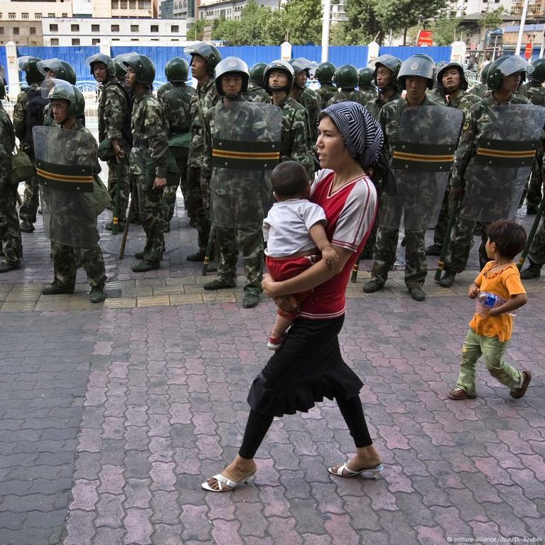Turkey slams Chinese 'concentration camps' – DW – 02/10/2019