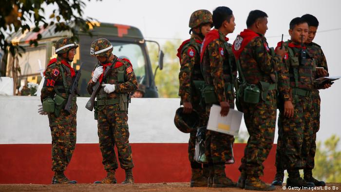 Военные в Мьянме