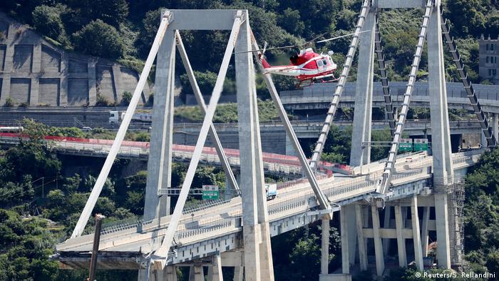 Italien Genua | Einsturz Autobahnbrücke Morandi | Rettungsarbeiten (Reuters/S. Rellandini)