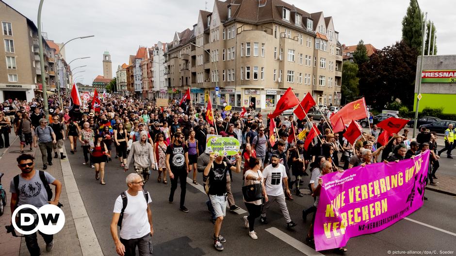 Protest Gegen Rechtsextremismus In Berlin – DW – 18.08.2018