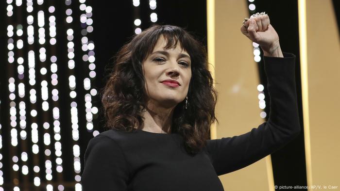 Weinstein Anklagerin Asia Argento Soll Minderjahrigen Sexuell Genotigt Haben Kultur Dw 20 08 2018