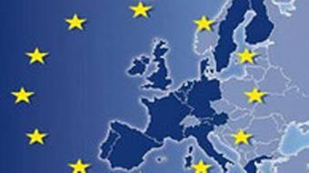 EU Logo mit Karte und Flagge