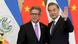 Min. de RR. EE. de El Salvador, Carlos Castaneda (izqda.), y su homólogo de China, Wnag Yi, firmaron acuerdo en Pekín el 21.08.2018. Min. de RR. EE. de El Salvador, Carlos Castaneda (izqda.), y su homólogo de China, Wnag Yi, firmaron acuerdo en Pekín el 21.08.2018.