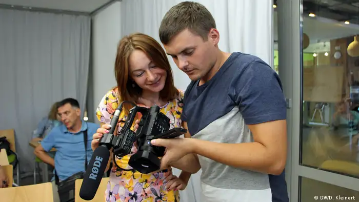 New colleagues, a new focus and new technology: reporters test their new equipment.