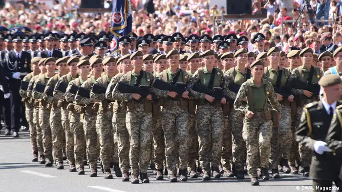 Військовий парад у Києві в День незалежності України (фото з архіву)