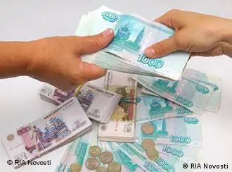 从2010年12月14日开始，中国人可以用人民币直接兑换俄罗斯卢布