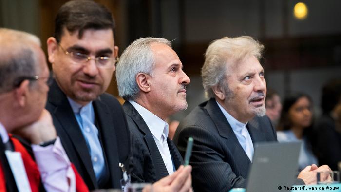 Vertreter des Iran in Den Haag (Foto: Reuters/P. van de Wouw)