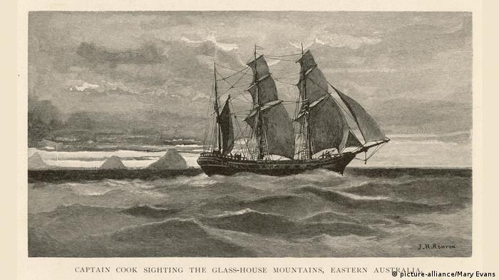 Captian James Cooks Endeavour unter Segel auf dem Meer
