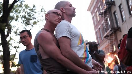 USA Homosexuelles Paar trauert in New York (Getty Images/S. Platt)
