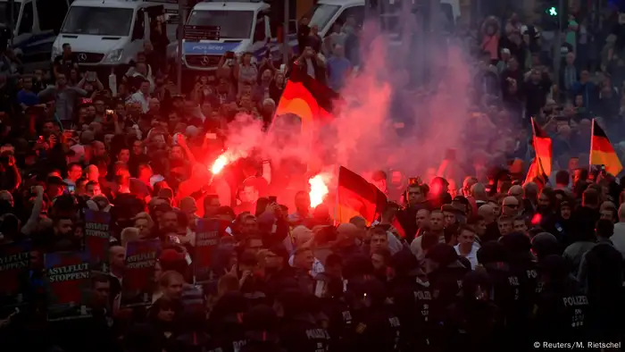 Deutschland Demonstration der rechten Szene in Chemnitz (Reuters/M. Rietschel)