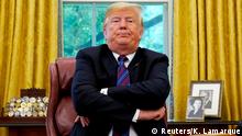 27.08.2018
FILE PHOTO: U.S. President Donald Trump sits behind his desk as he announces a bilateral trade agreement with Mexico to replace the North American Free Trade Agreement (NAFTA) at the White House in Washington, U.S., August 27, 2018. REUTERS/Kevin Lamarque/File Photo