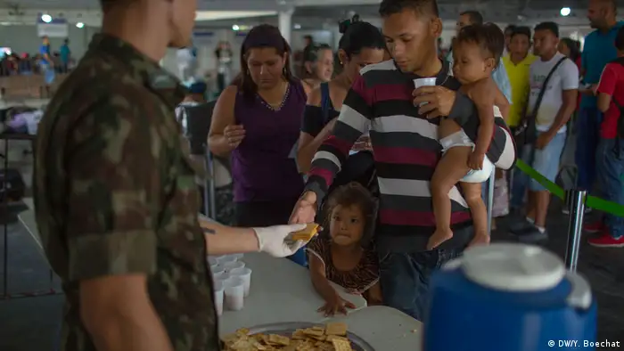 El ochenta por ciento de los refugiados venezolanos en Colombia sufre inseguridad alimentaria, según una encuesta elaborada por el Programa Mundial de Alimentos (PMA), presentada hoy. Tras abandonar los centros de asistencia, luego de cinco días, la situación es de extrema vulnerabilidad para los refugiados venezolanos, al no tener fuentes de ingresos para alimentarse. (14.09.2018).
