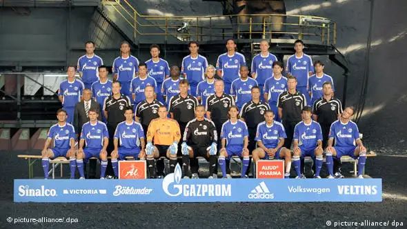 2009 Mannschaftsbild FC Schalke Flash-Galerie