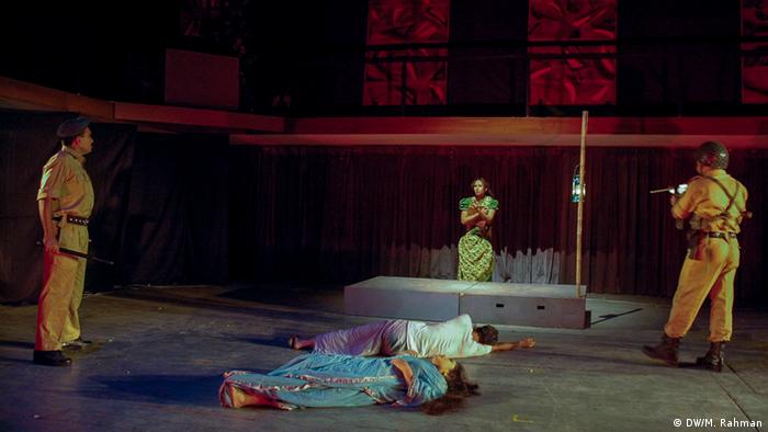 Bangladesch, Bildergalerie: Schauspiel des Dhaka Theater (DW/M. Rahman)