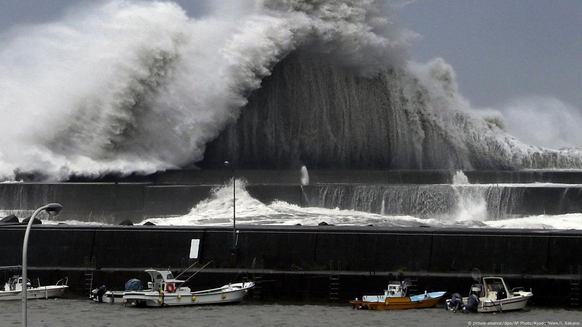 Tufao Mais Forte Dos Ultimos 25 Anos Atinge Japao Dw 04 09 18