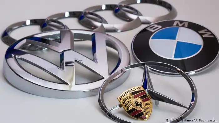 Logos AUDI, Volkswagen, BMW, Mercedes Benz und Porsche