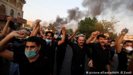 Irak Proteste in Basra (picture-alliance/AA/H. El Esedi)
